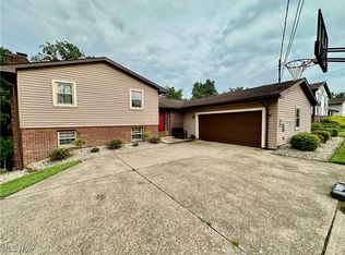24 Oak Cir, Parkersburg, WV 26101