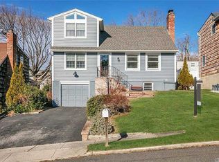 11 Franklin Ct, Northport, NY 11768
