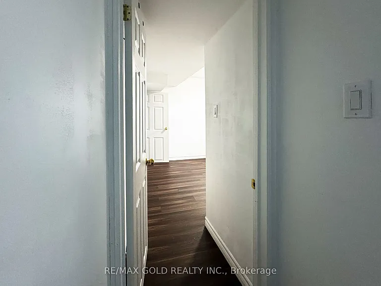 27 Dulverton Dr — Photo 17
