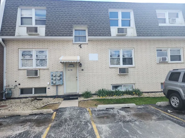 5648 Saint James Ct, Oak Lawn, IL 60453