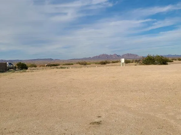 29811 E Mountain View Ave, Wellton, AZ 85356