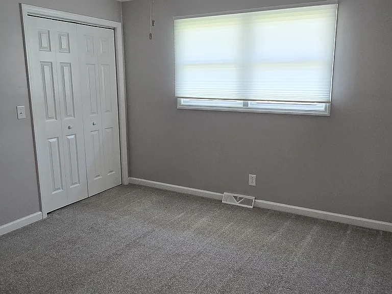 2 Lambeth Ct — Photo 34
