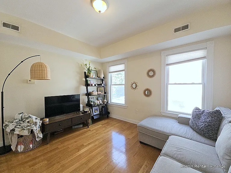 245 Walden St #2 — Photo 2