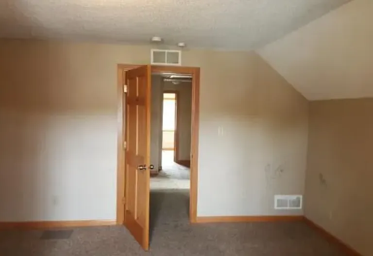 3119 James Ave N — Photo 8