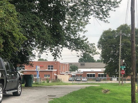 5th image of 718 Gracian St