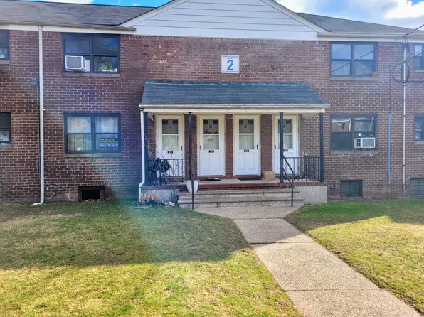 20 Maybrook Dr #A, Maywood, NJ 07607