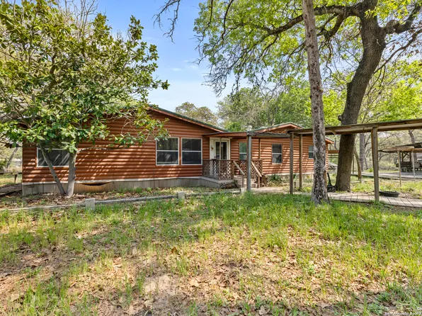 1189 Vivroux Ranch, Seguin, TX 78155
