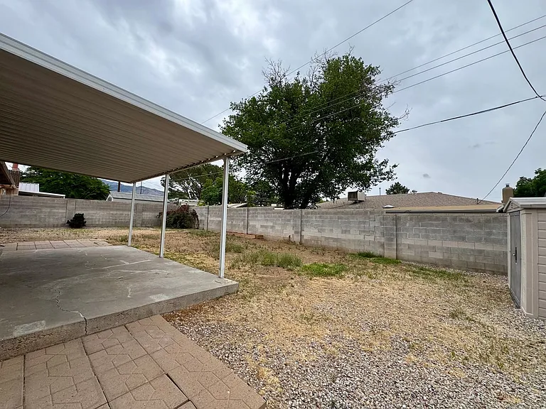 9516 Dona Marguerita Ave NE — Photo 16