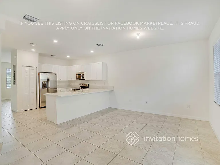3373 W 105th Ter — Photo 11