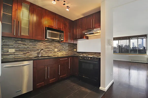 Rented by Corcoran | media 17