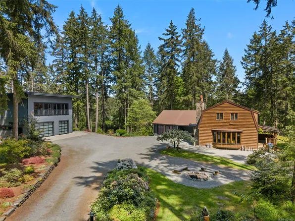 3281 McGuire Way, Nanaimo, BC V9G 1C4