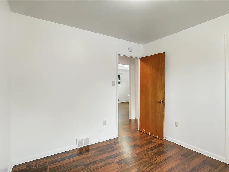 15 Stephen Rd — Photo 25