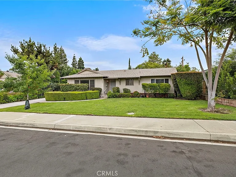 509 California Dr — Photo 25
