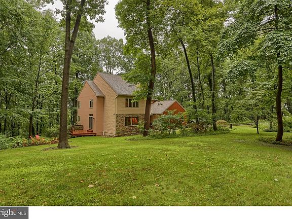 2nd image of 15 Vista Ct