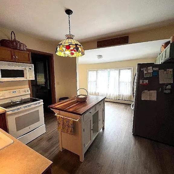 4 bed, 1893 sqft, $1,600 — Photo 4