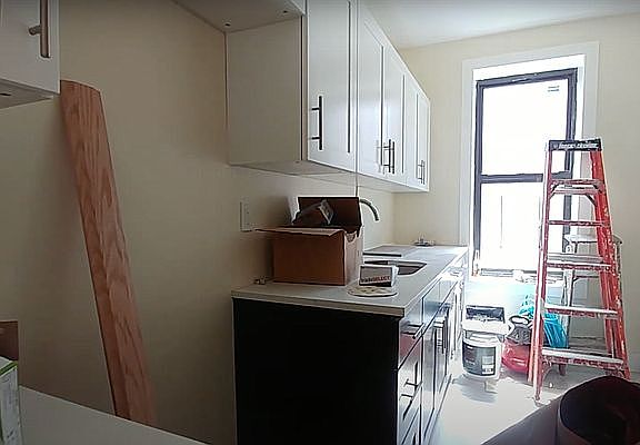 5th image of 52 Clarkson Ave #5L