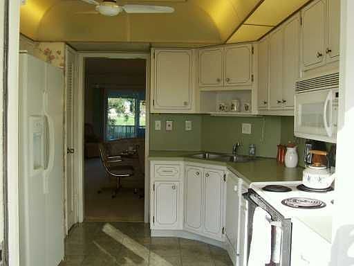 4th image of 3535 Broken Woods Dr APT 202