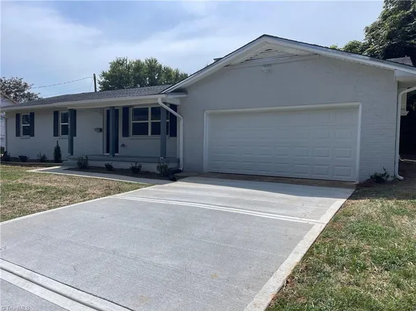 3806 Carver School Rd, Winston Salem, NC 27105