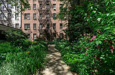 Rented by Emor Management Inc.