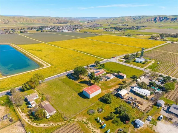 2100 Starkey Rd, Shandon, CA 93461