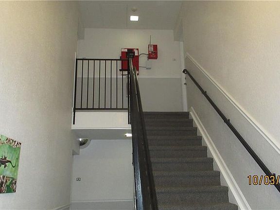 2nd image of 103 Pompano Dr SE APT C