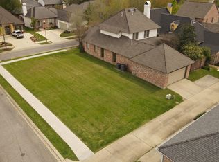 117 Woodsboro Dr, Lafayette, LA 70508