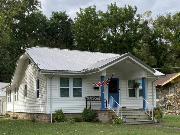 1404 S Pine St, Pittsburg, KS 66762