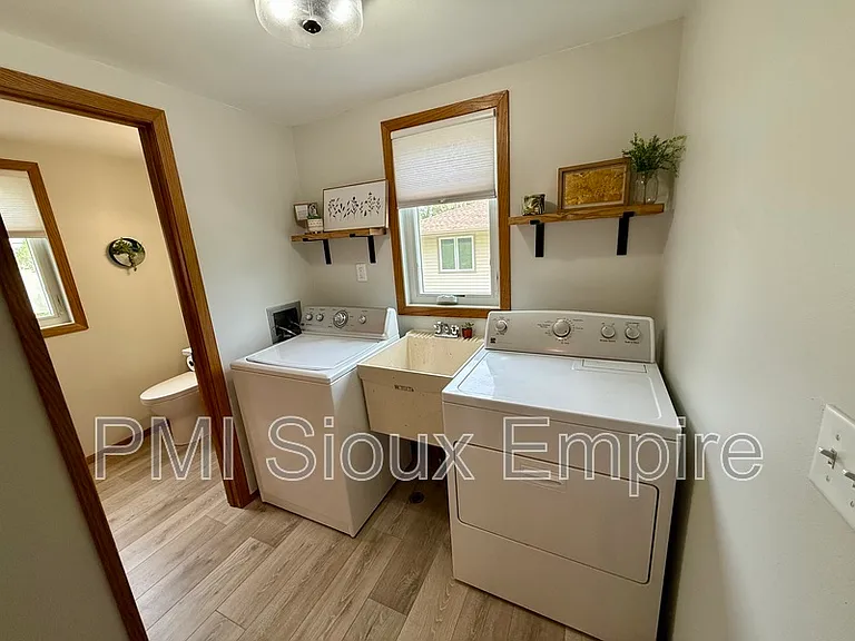 5900 W 28th St — Photo 15