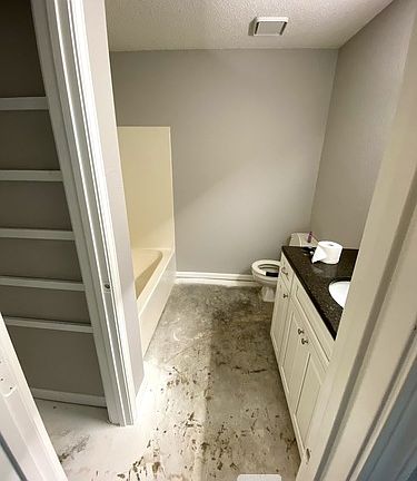 4th image of 2104 NW 9th St #A