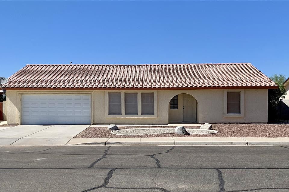 1st image of 6230 E 40th Pl