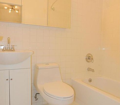 4th image of 230 E 58th St APT 3B