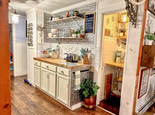 11 York St, Brooks, ME 04921