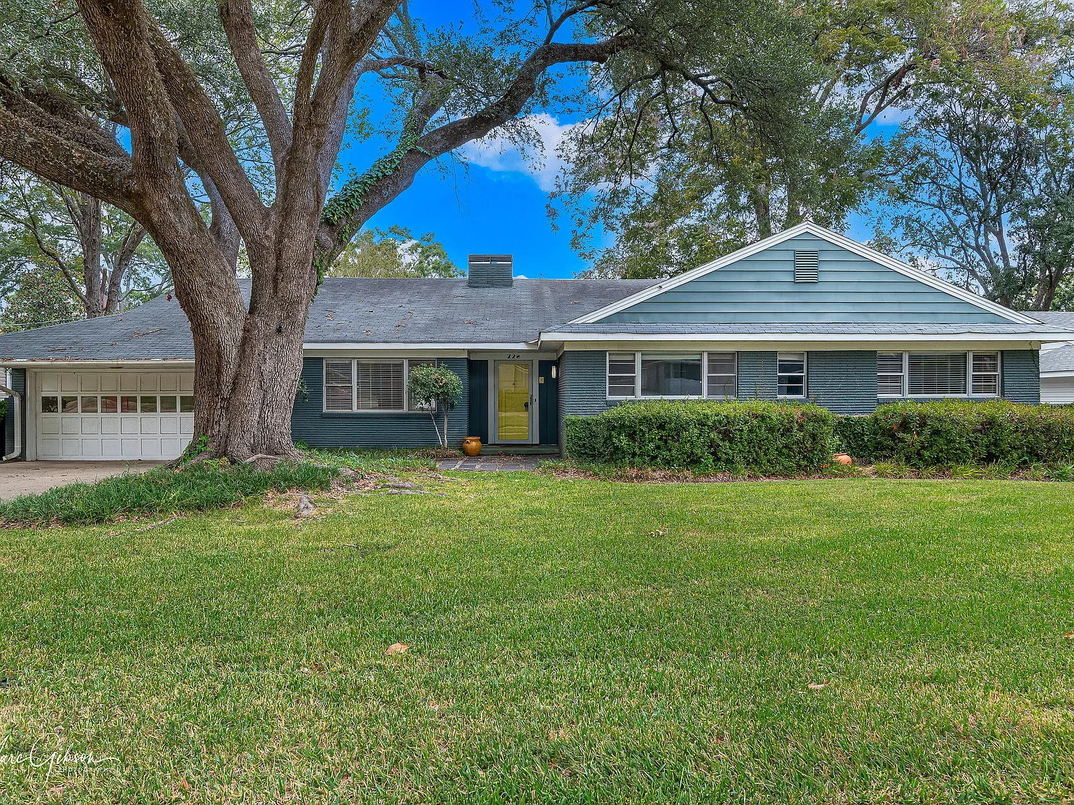 4 bed, 2944 sqft, $2,800 — Photo 2