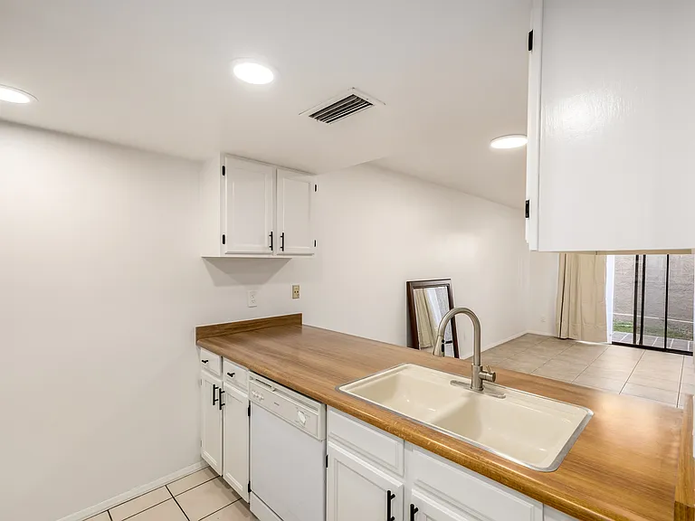3030 N Hayden Rd #13 — Photo 8