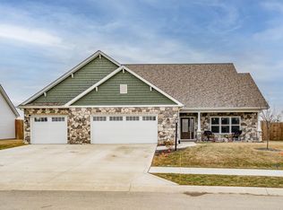 10462 Chestnut Creek Blvd, Fort Wayne, IN 46814