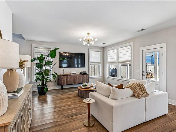 5th image of 118 Sandy Bend Ln