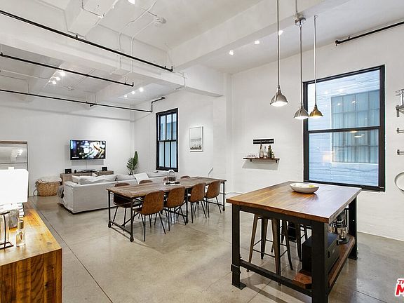 5th image of 738 S Los Angeles St APT 407
