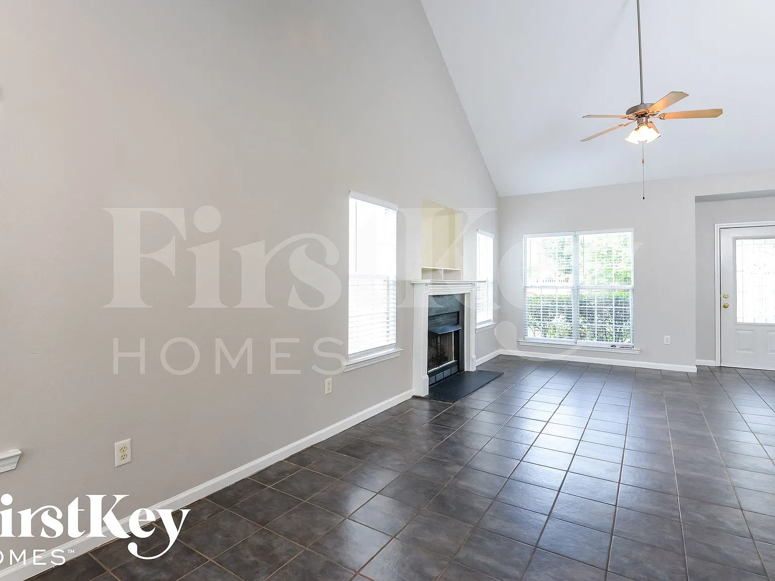 3 bed, 2.0 bath, 1240 sqft, $1,695 — Photo 4