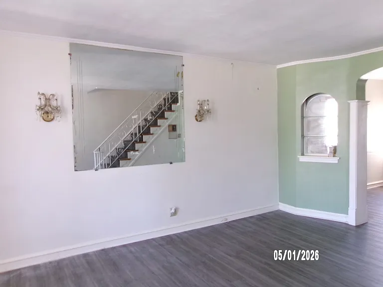 3034 Magee Ave — Photo 2