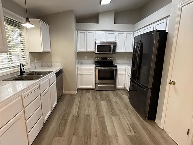 1333 SW 178th Ave — Photo 3