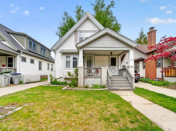 3427 N Cramer STREET, Milwaukee, WI 53211