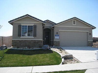 Fully landscaped w auto sprinklers