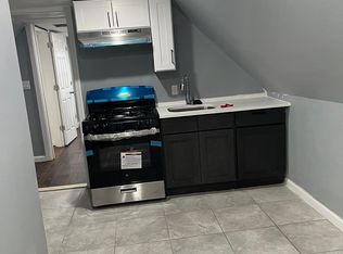 341 S 10th St #3, Newark, NJ 07103