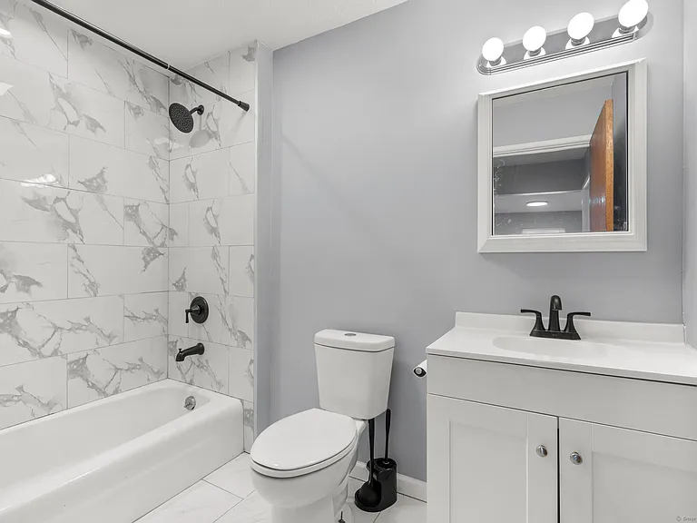 543 Woodward Ave #8 — Photo 6