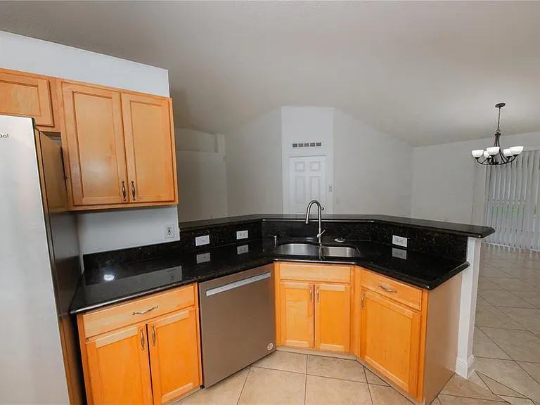 16686 Corner Cove Way — Photo 10