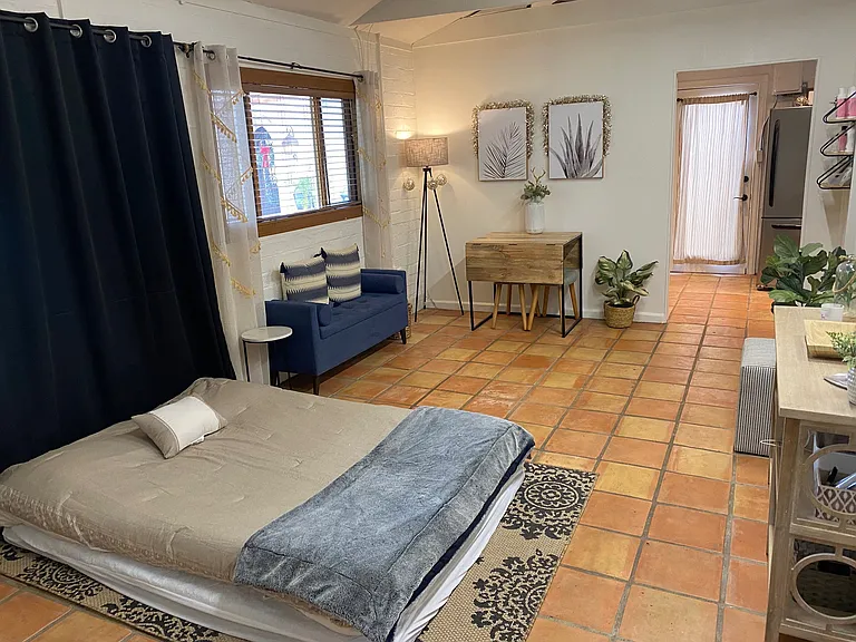 Opitonal layout for the living room