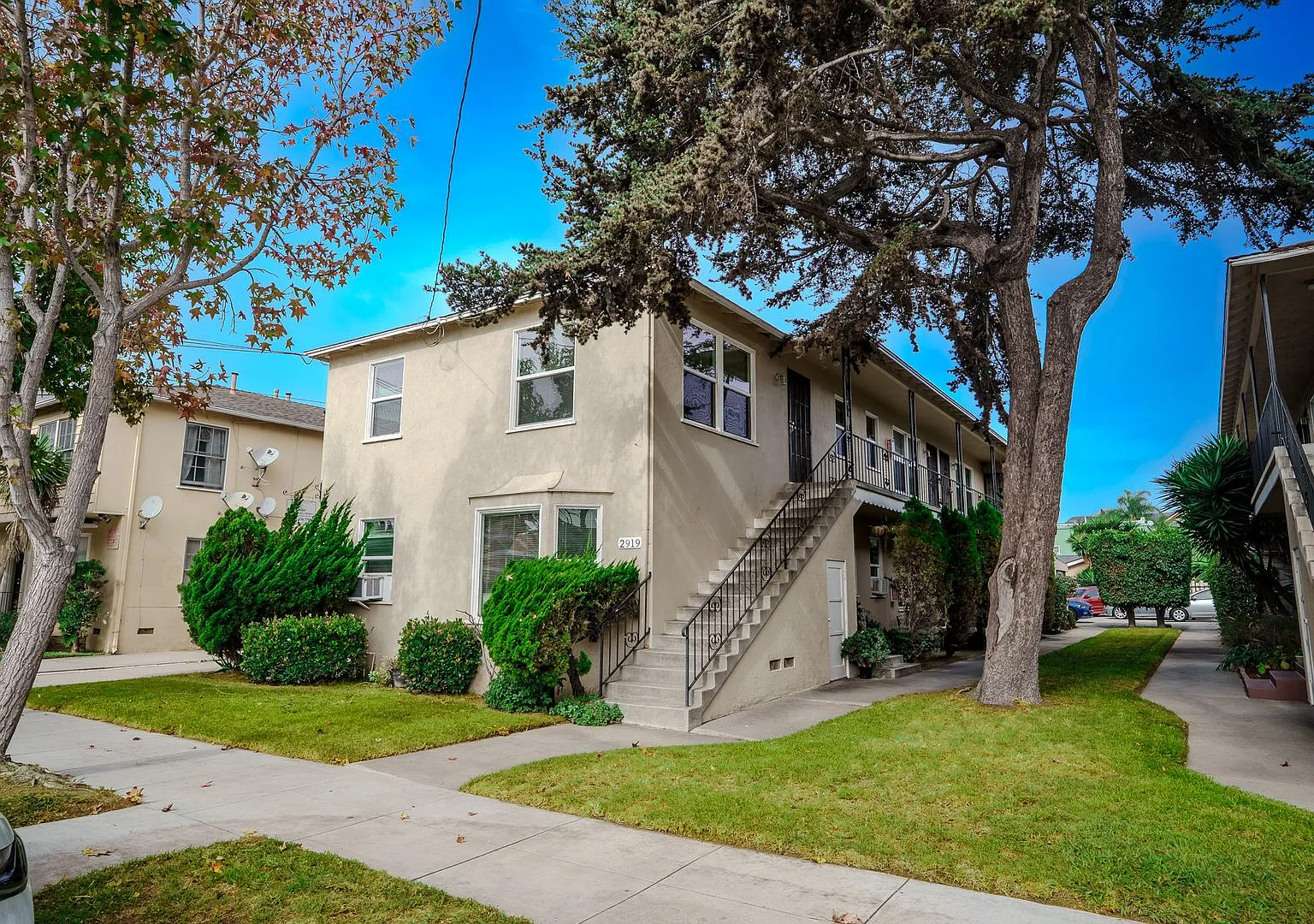 2919-2925 Theresa St — Photo 1