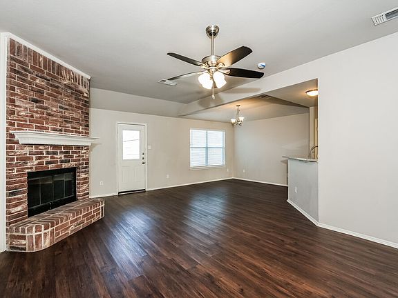 3rd image of 1137 Alicia Ln