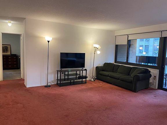 3rd image of 77 Fulton St APT 13K