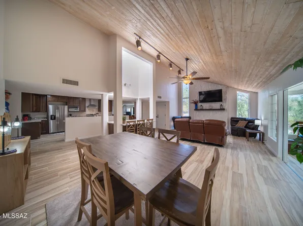 5617 N Camino Del Conde, Tucson, AZ 85718